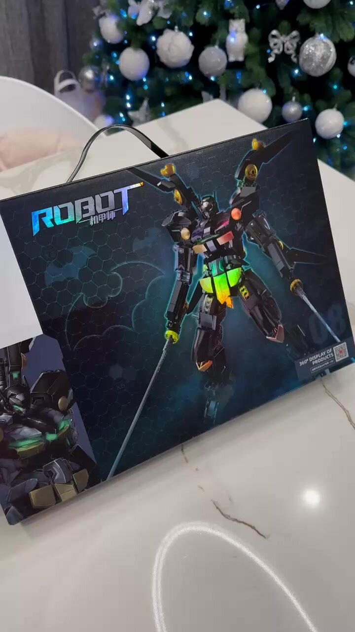 Игрушечные Роботы Xiaomi Конструктор Xiaomi SLUBAN BIONICLE WHITE OPTIMUS 731 деталь Высота 26см