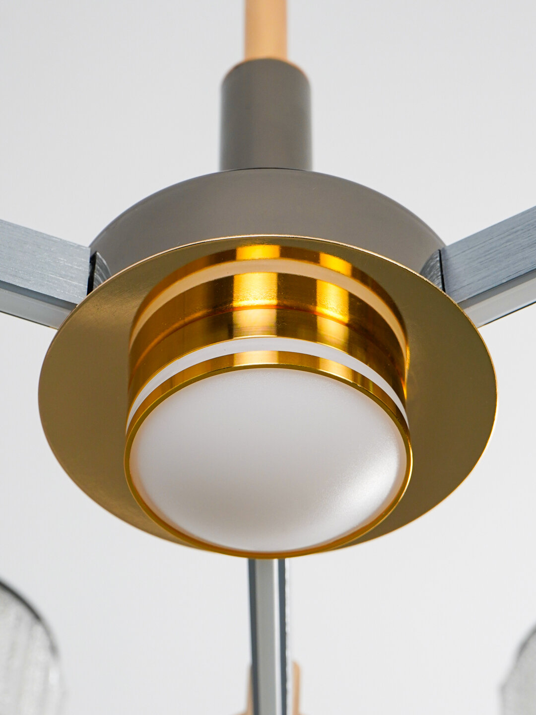 Люстра светодиодная LED с 3 режимами свечения, плафоны, металлический корпус для всех комнат 8 шт, Бронзовый — фото 1