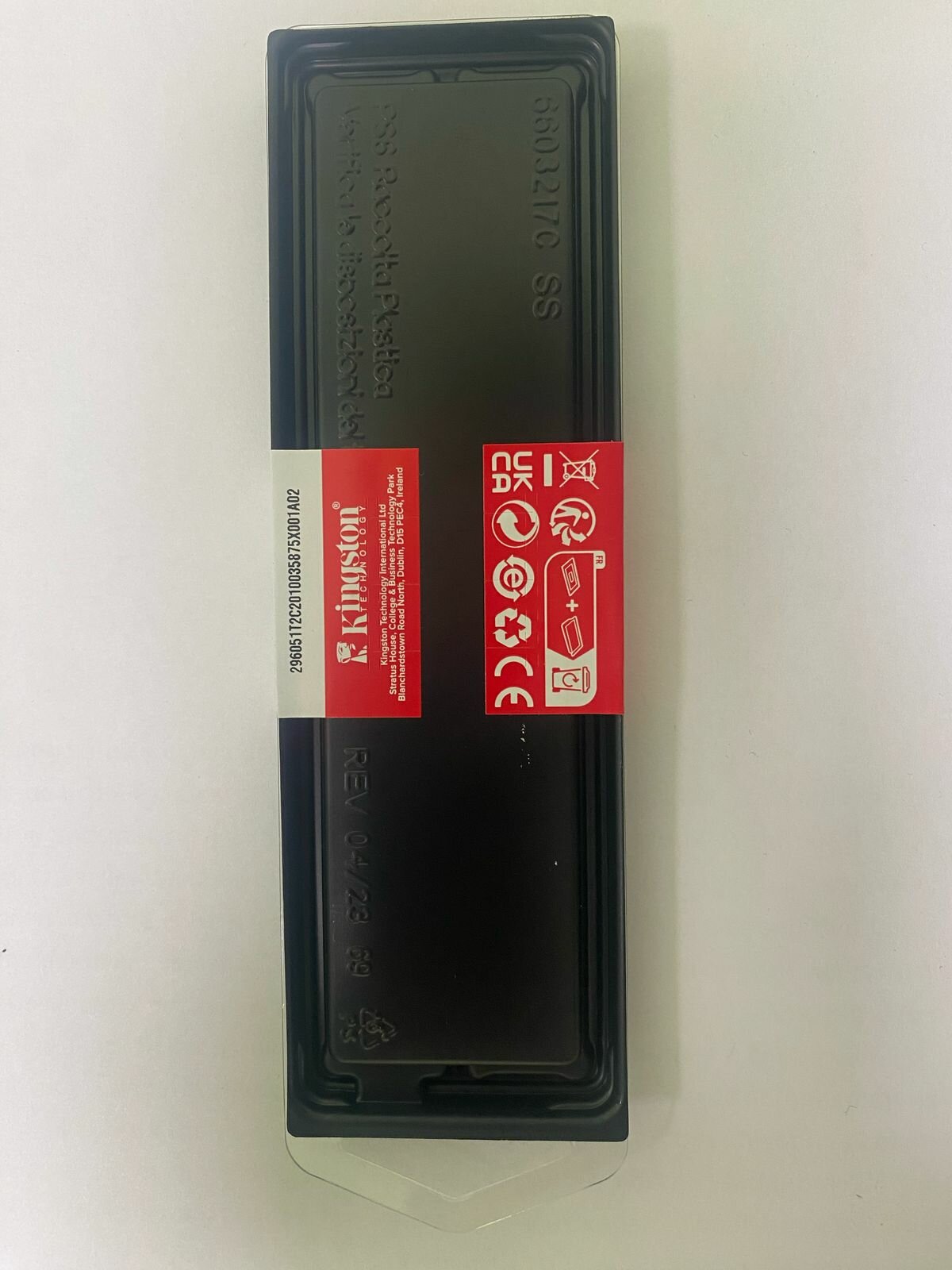 Оперативная память Kingston ValueRAM CL22 KVR32N22D8/16, 16Gb, DDR4, 3200 МГц — фото 1