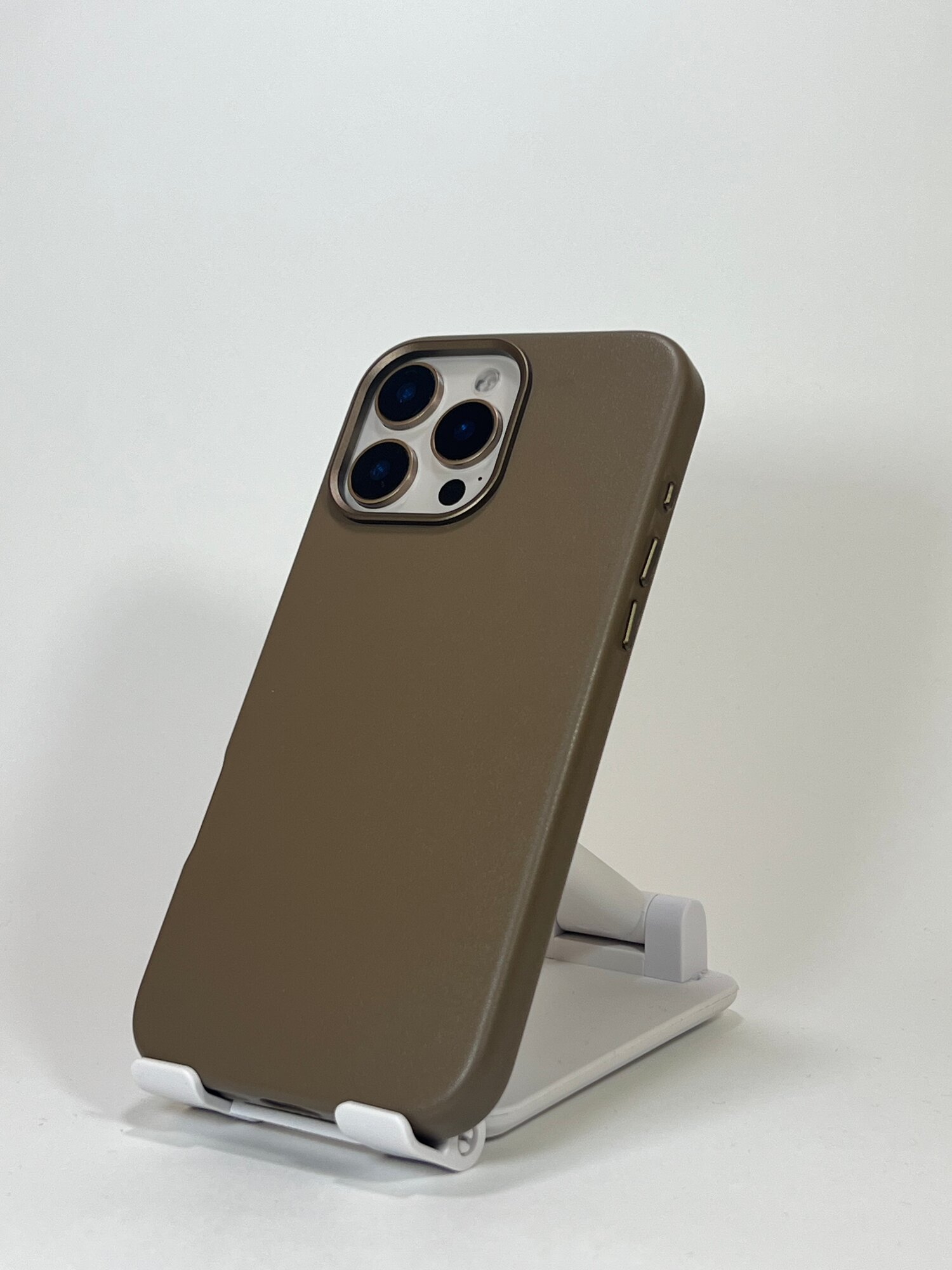 Кожаный чехол, искусственная кожа, MagSafe, для iPhone 16 Pro Max, коричневый — фото 1