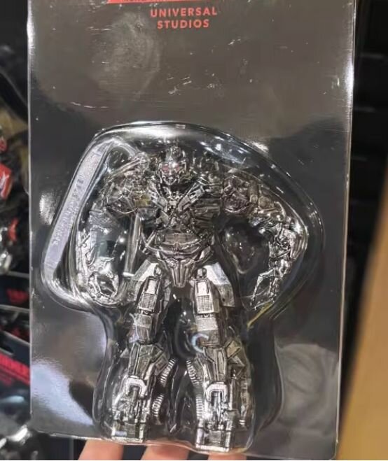 Universal серебряный