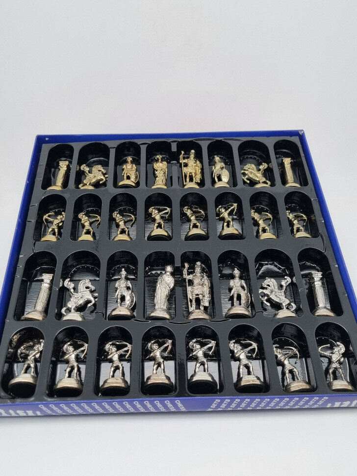 Шахматные фигуры из металла — фото 1