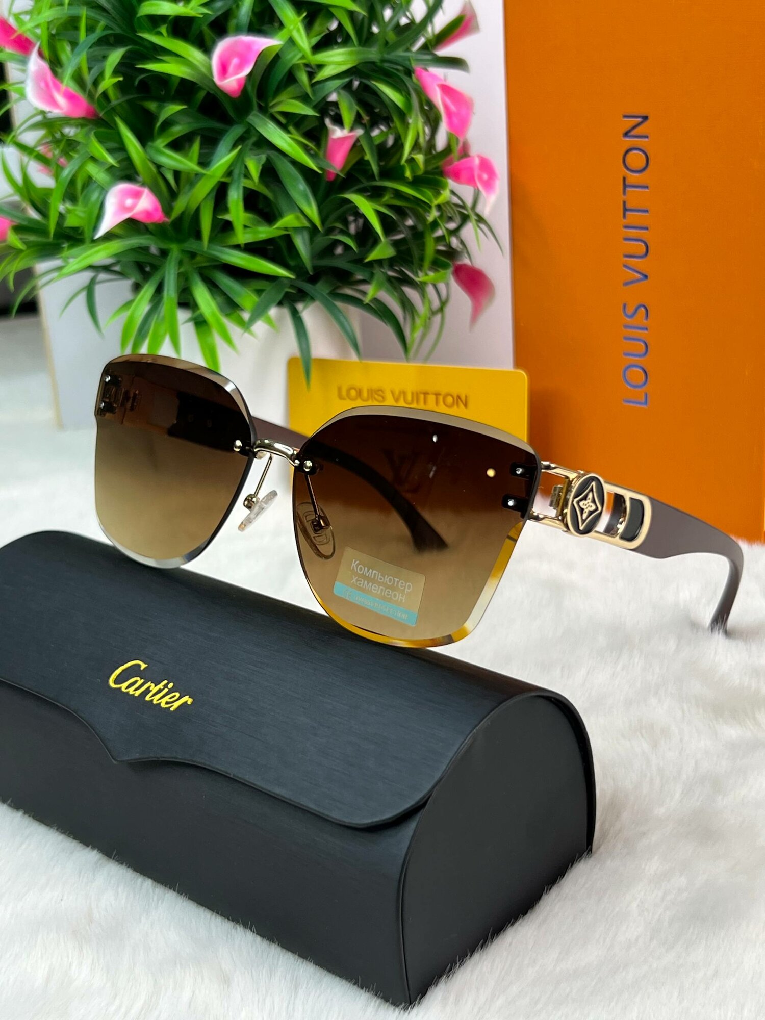 Солнцезащитные очки Louis Vuitton, коричневый — фото 1