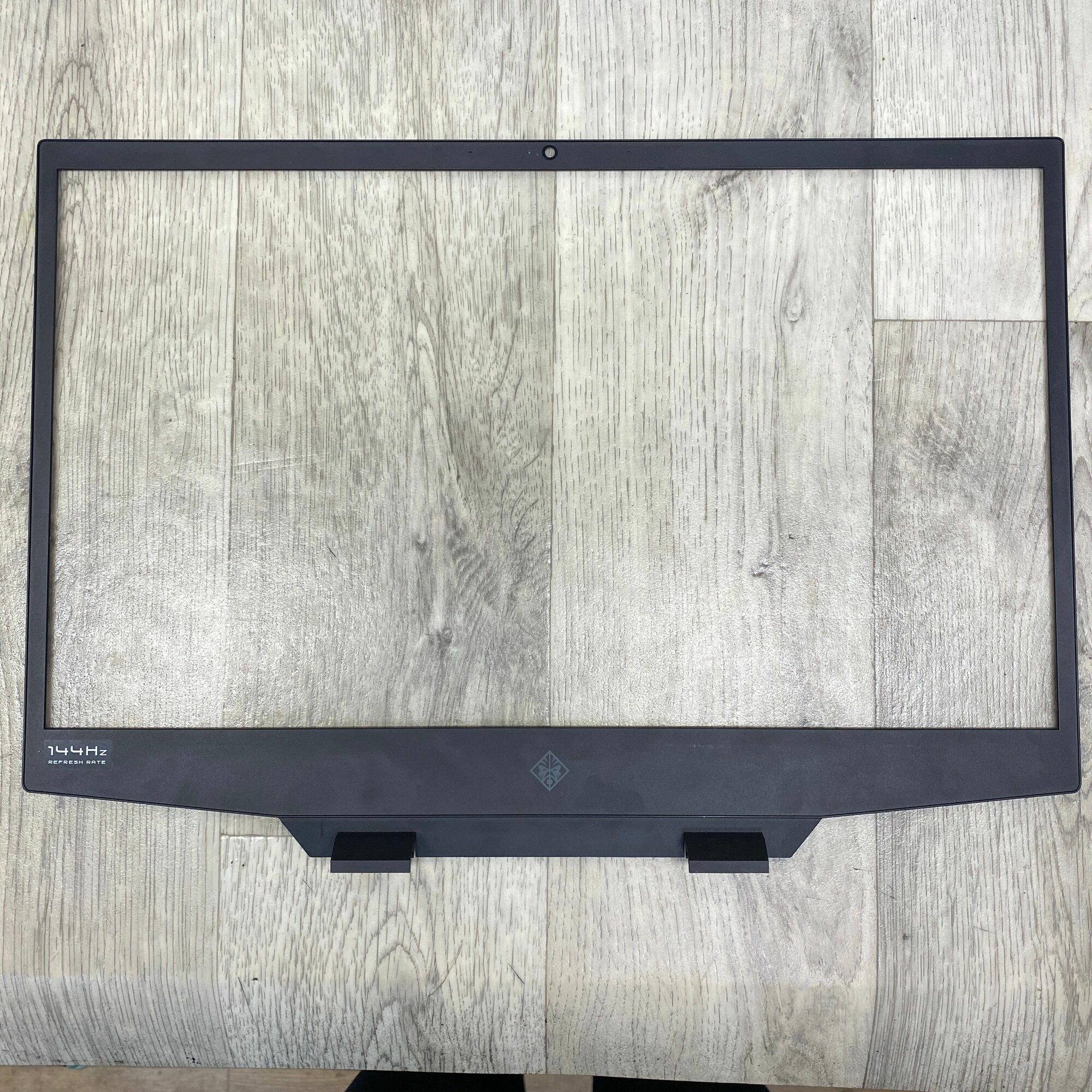 Рамка матрицы HP Omen 17-CB