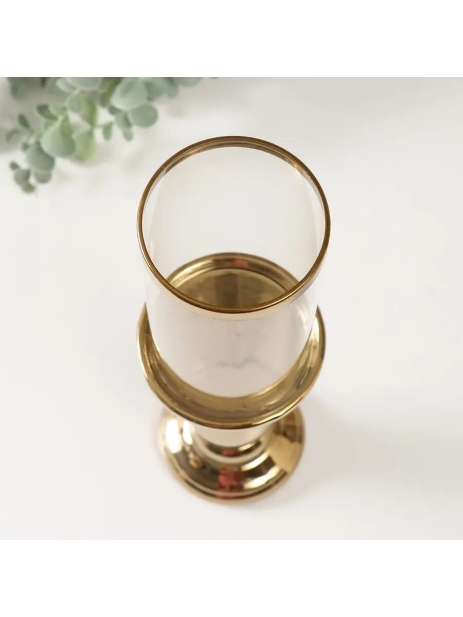 Элегантный керамический подсвечник с золотым акцентом