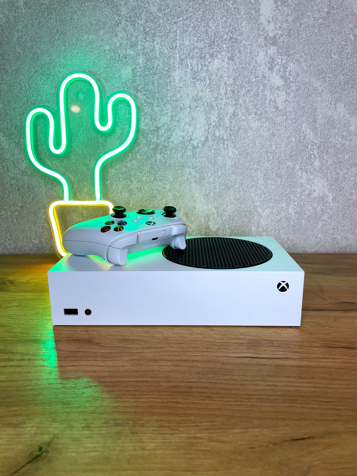 Игровая приставка Microsoft Xbox Series S 512 ГБ SSD, без игр, белый