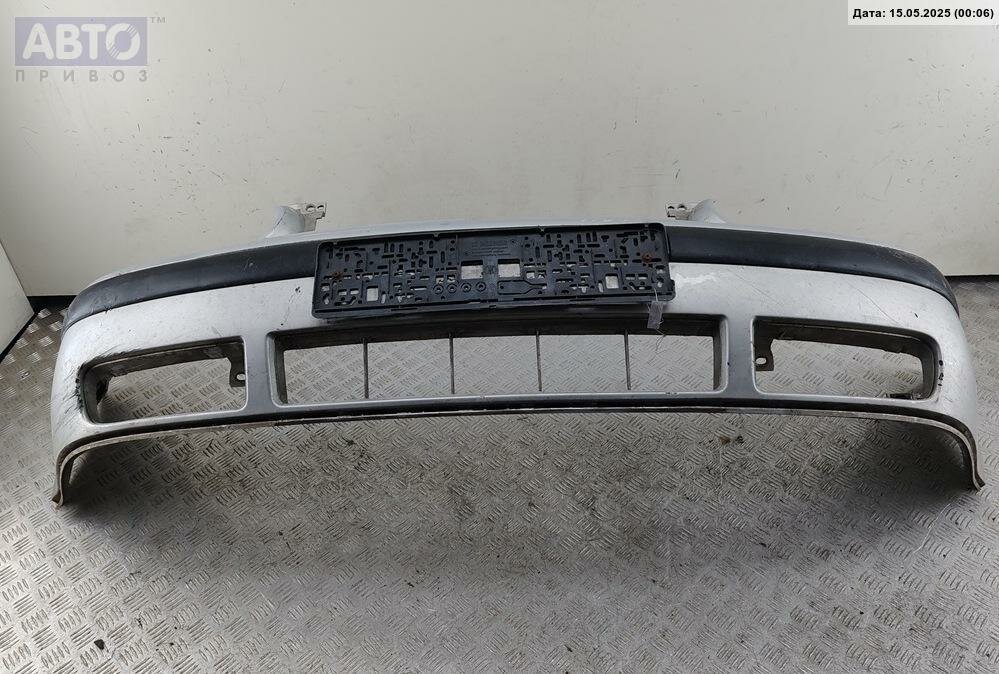 Бампер передний Volkswagen Golf-4