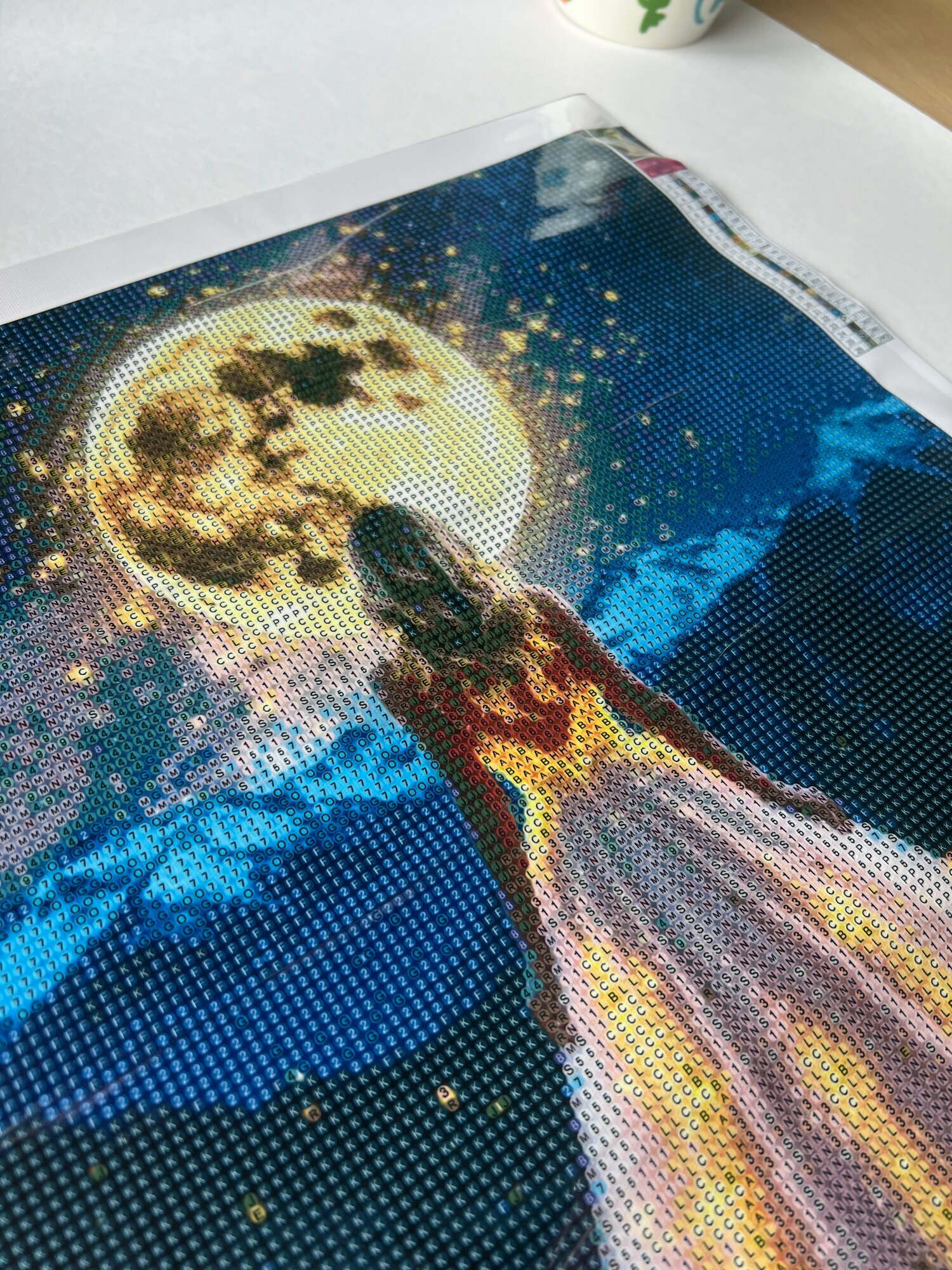 Алмазная мозаика с круглыми стразами светящаяся в темноте на холсте 35х45 без подрамника девушка с луной