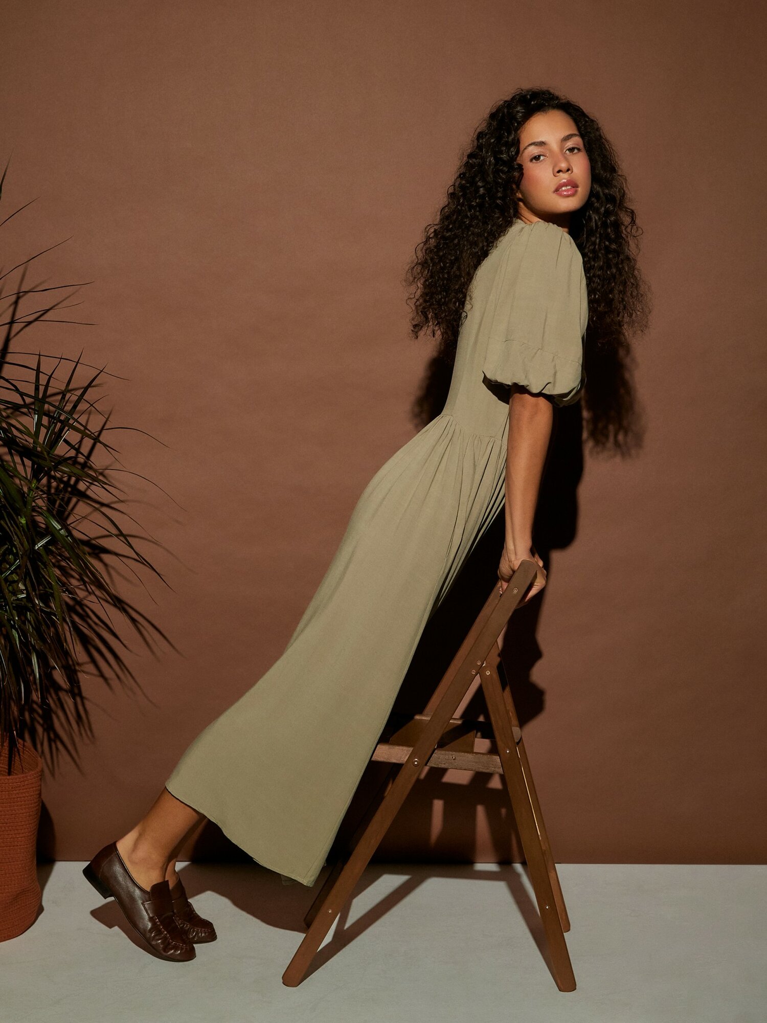 Платье Concept club, размер XL, хаки