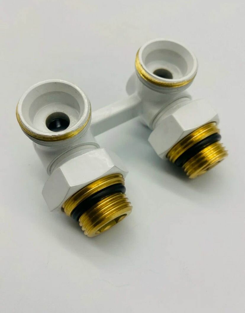 Узел нижнего подключения Delta угловой мултифлекс 1/2"х3/4" EK (белый)