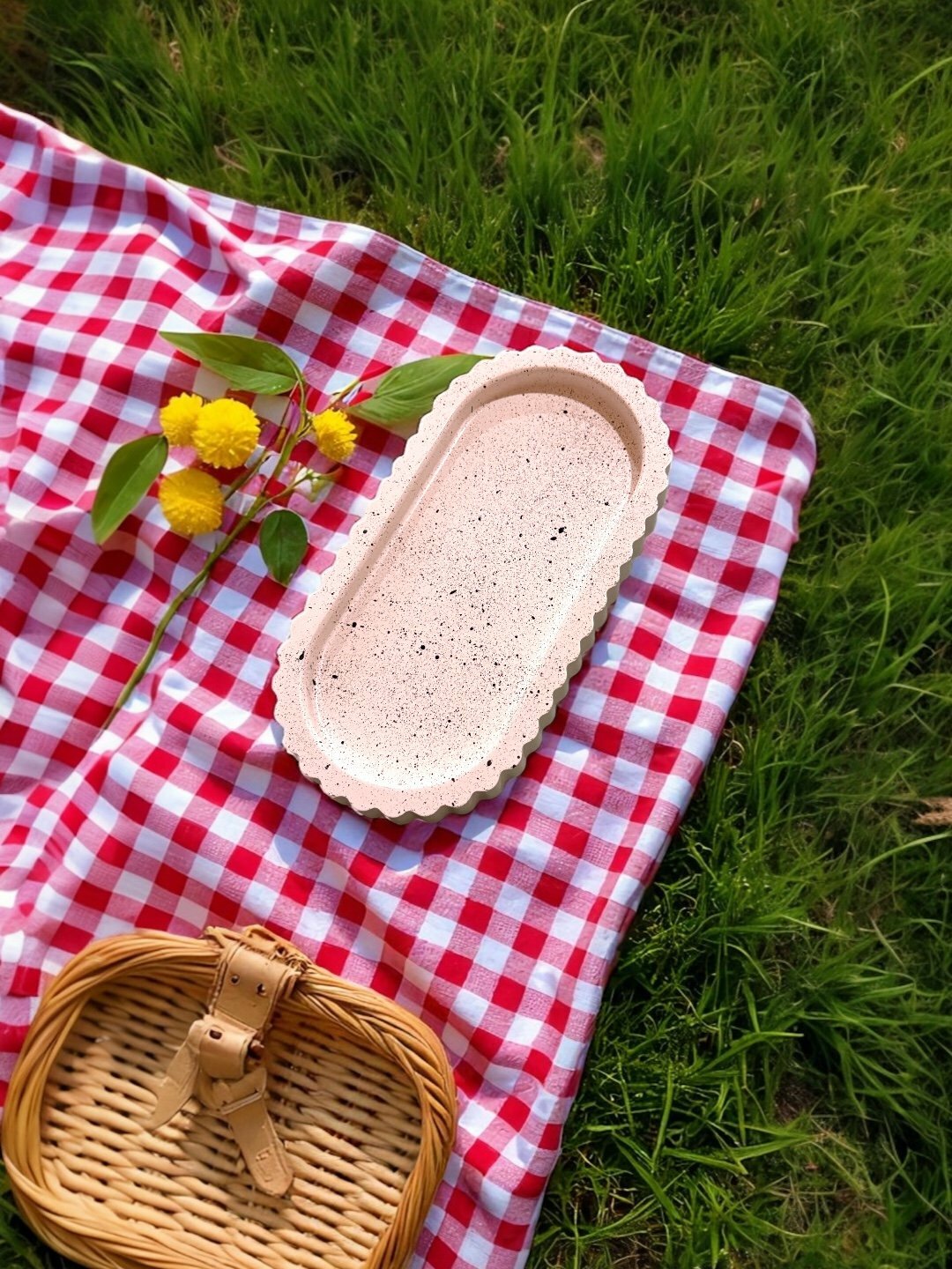 Декоративная подставка из гипса Волна, 18 * 9 * 2 см - Белый