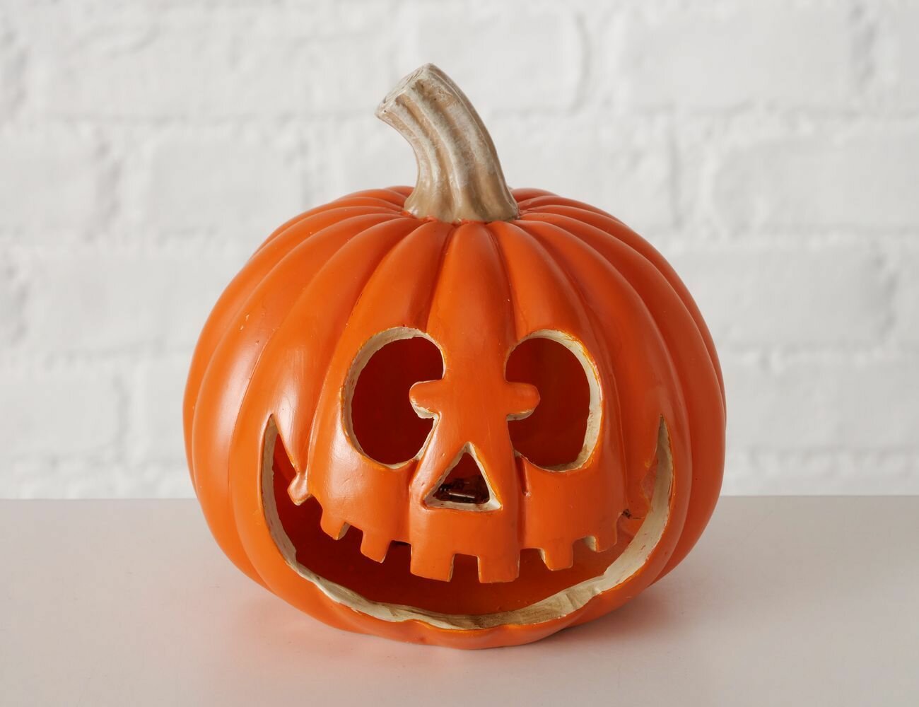 Декоративное украшение тыква ночеро теплый белый LED-огонь полистоун 12 см батарейки Boltze 2070256