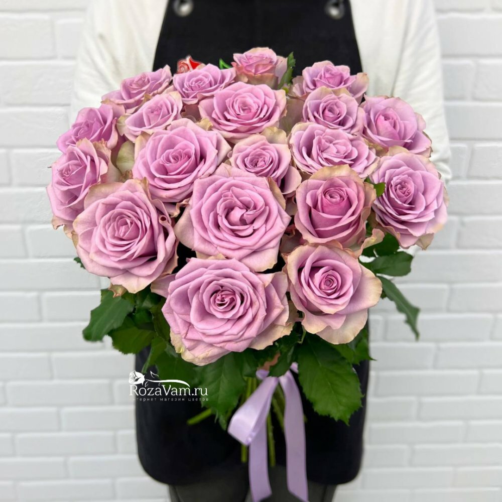 Розы сиреневые Маритим в моно букете 19 шт 50 см Q169 RozaVam