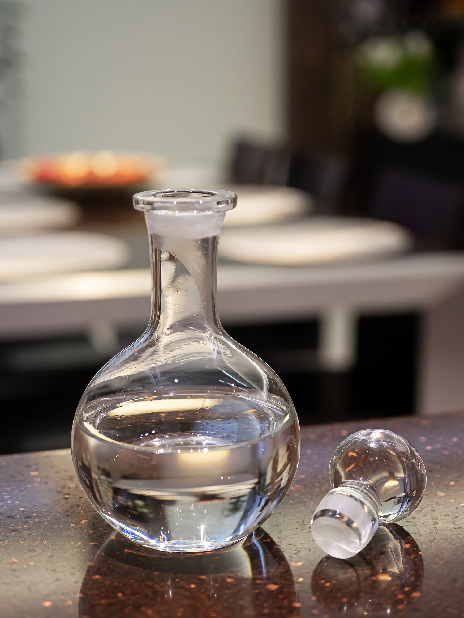 Стеклянный графин с крышкой для вина водки, коньяка 0,5 л. Неман 3109/0.5л — фото 1