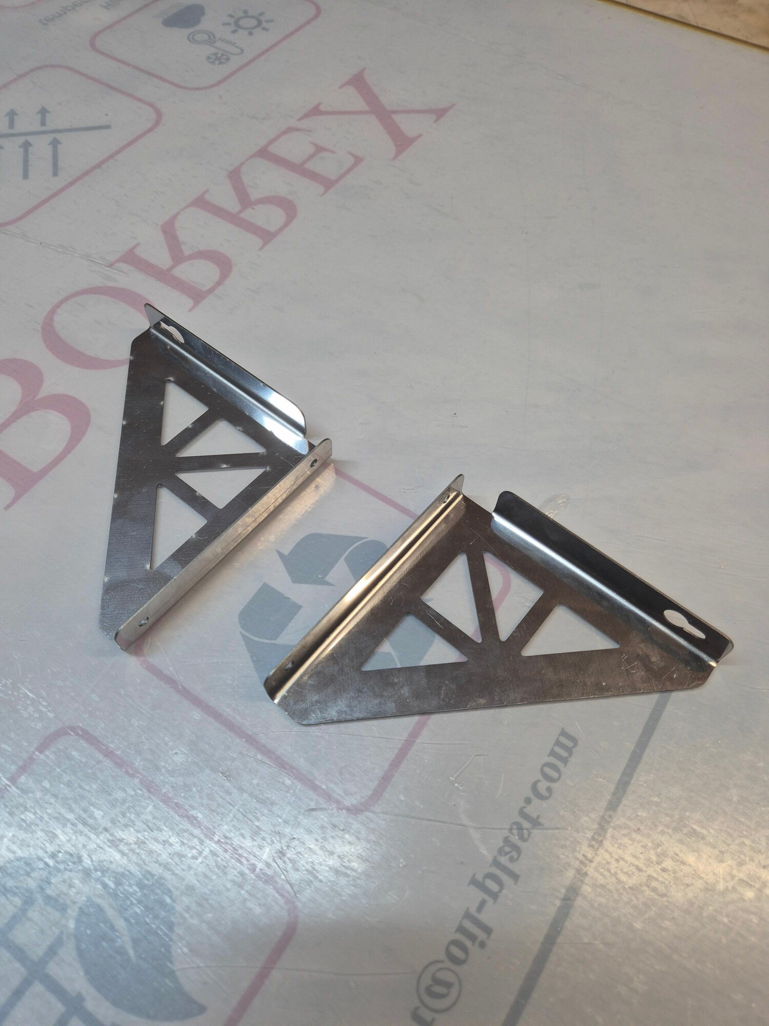 Уголок для полки , кронштейн рисунок треугольники модель 216 — фото 1