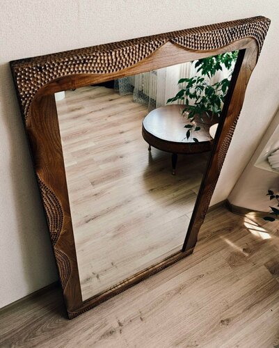 Изображение товара Зеркало 60 х 180 см без подсветки, дизайнерское, массив карагача, ручная работа с уникальным декором, горизонтального и вертикального размещения