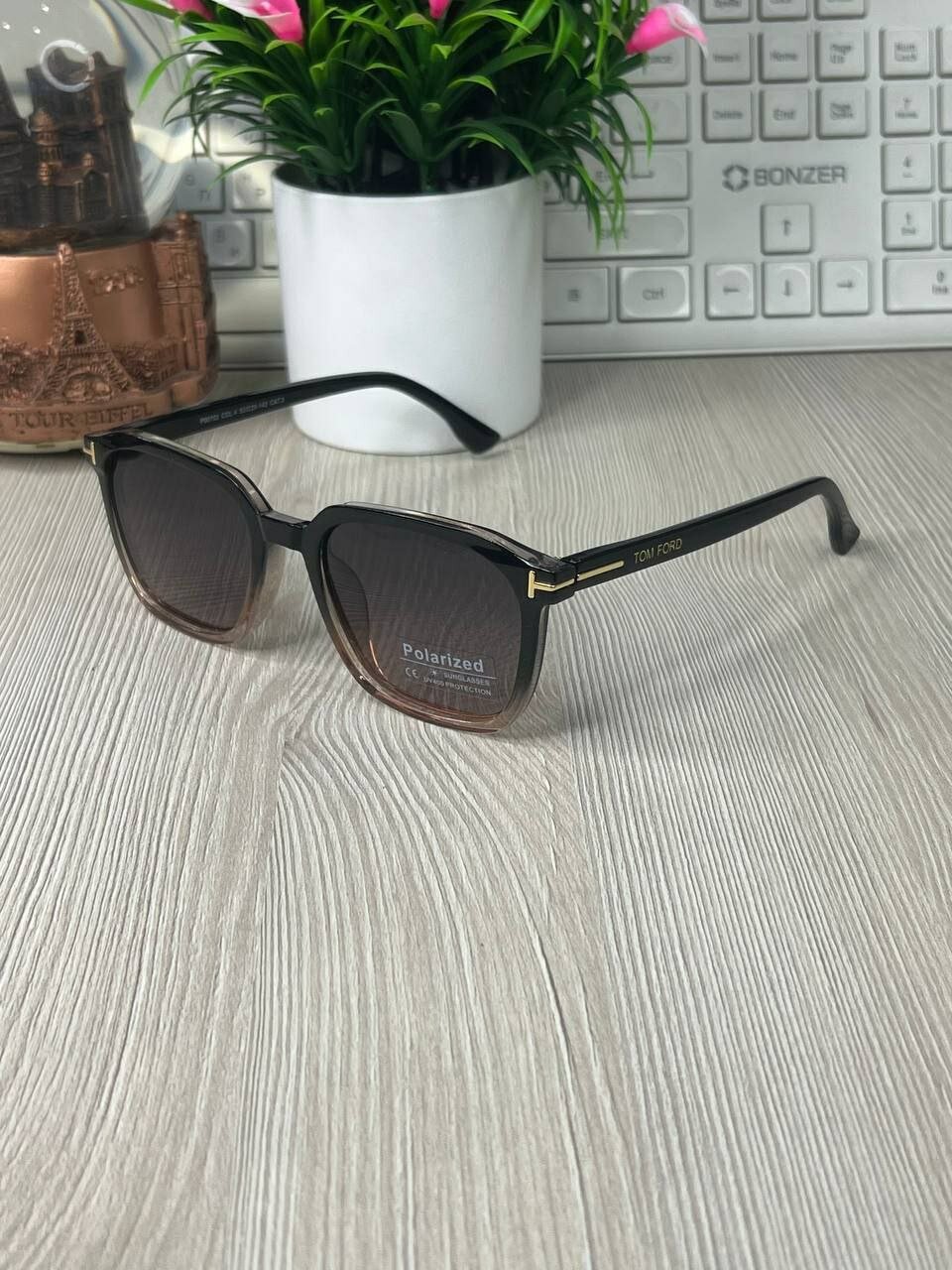 Солнцезащитные очки Tom Ford, коричневый — фото 1