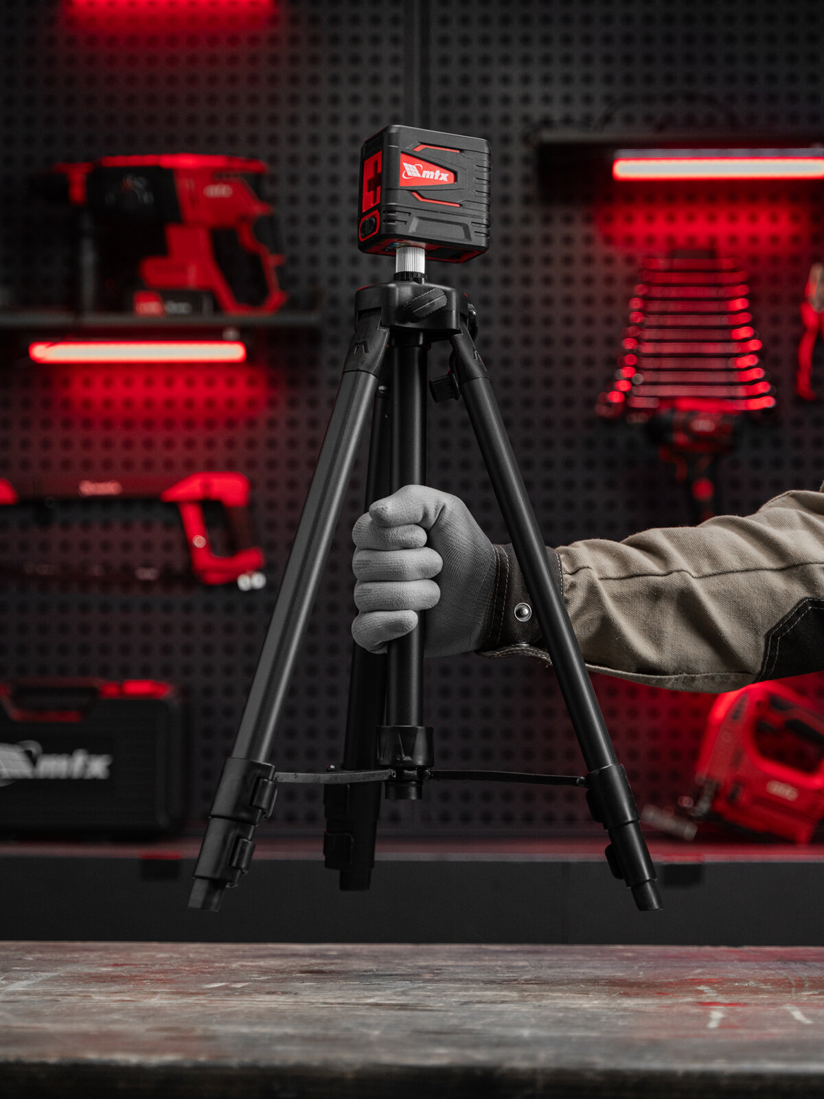 Лазерные Нивелиры Лазерный уровень MTX, QBC RED Pro SET, 10 м, красный луч, батарейки, штатив, 350105