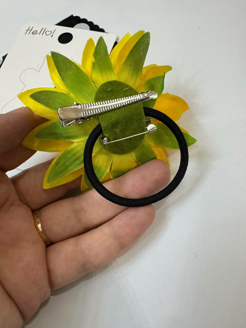 Заколка-резинка для волос с подсолнухом белый — фото 1
