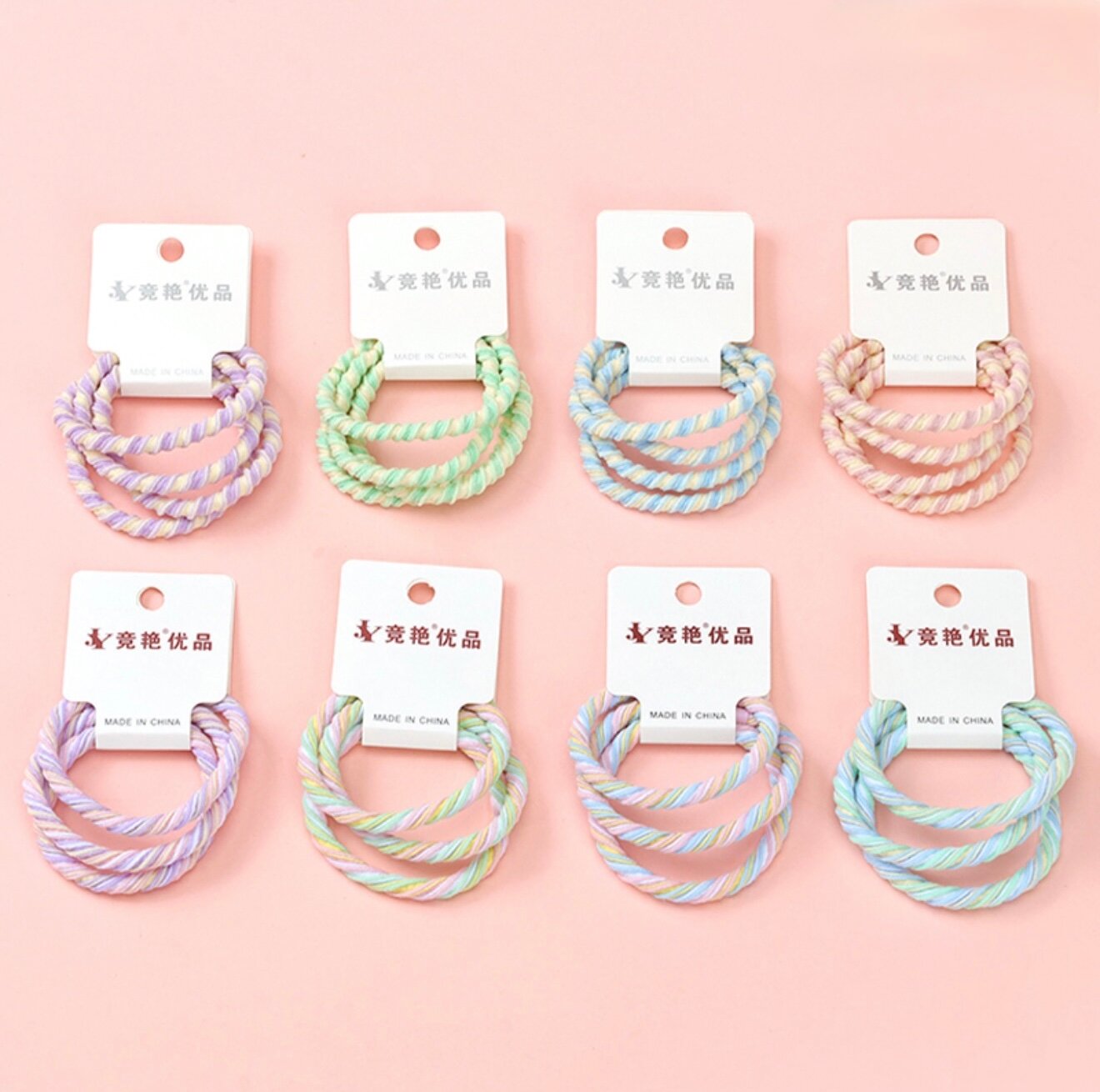 Мягкие и прочные резинки на картоне. Надёжно фиксируют волосы, не повреждая их, 3 шт. Цвета отправляются случайно