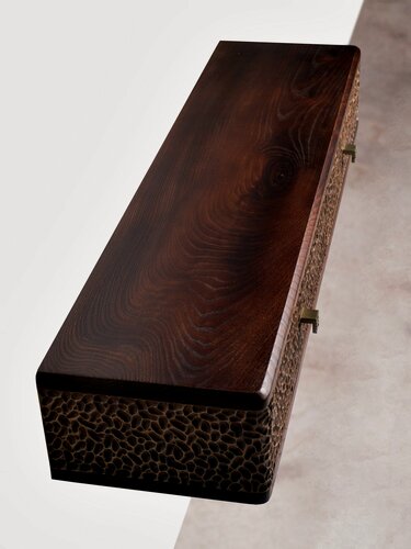 Изображение товара Тумба длина 100 см, консоль подвесная в прихожую, дизайнерская, из массива карагача, авторский дизайн, два ящика, коричневый цвет