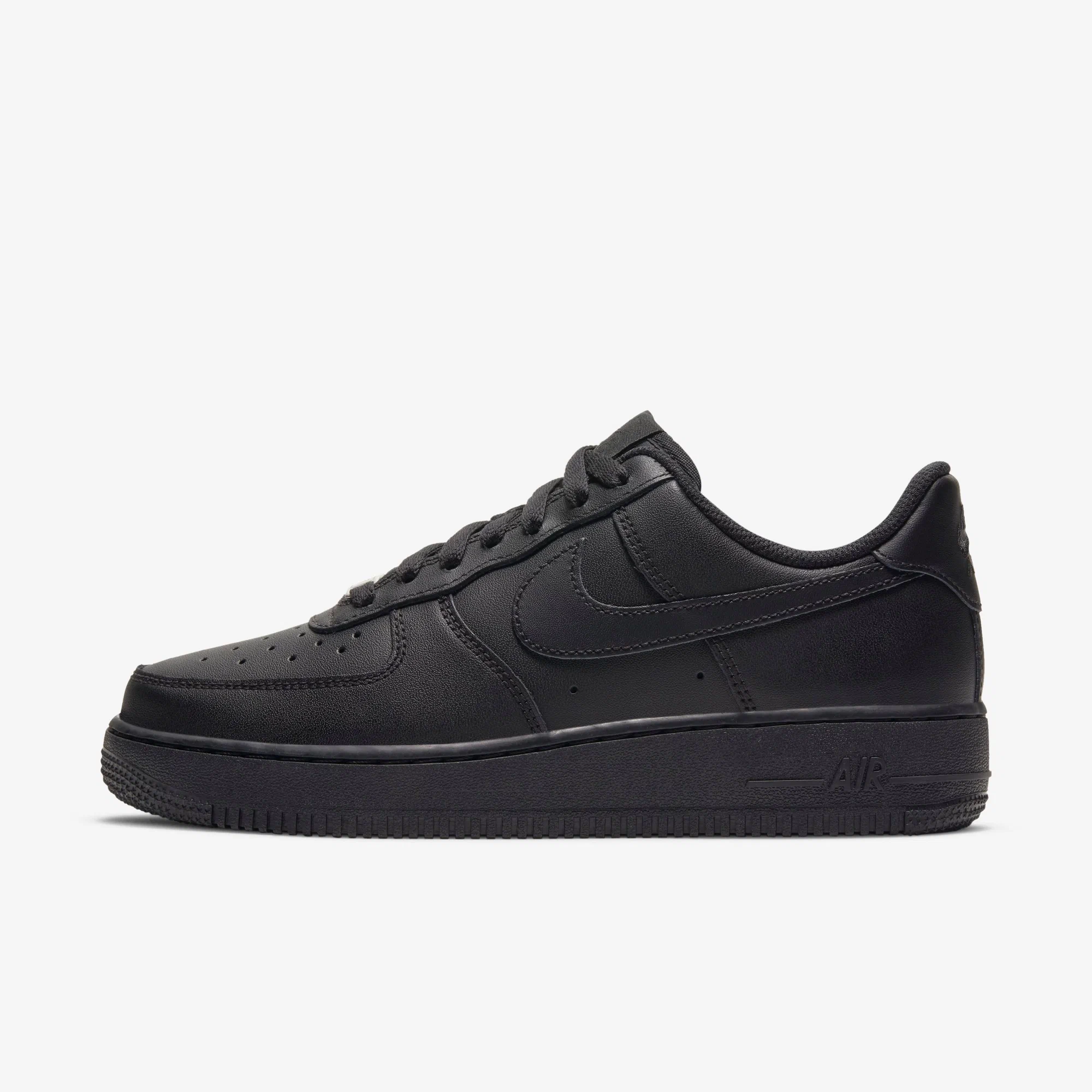 Кроссовки NIKE Air Force 1 '07, размер 45 EU, черный