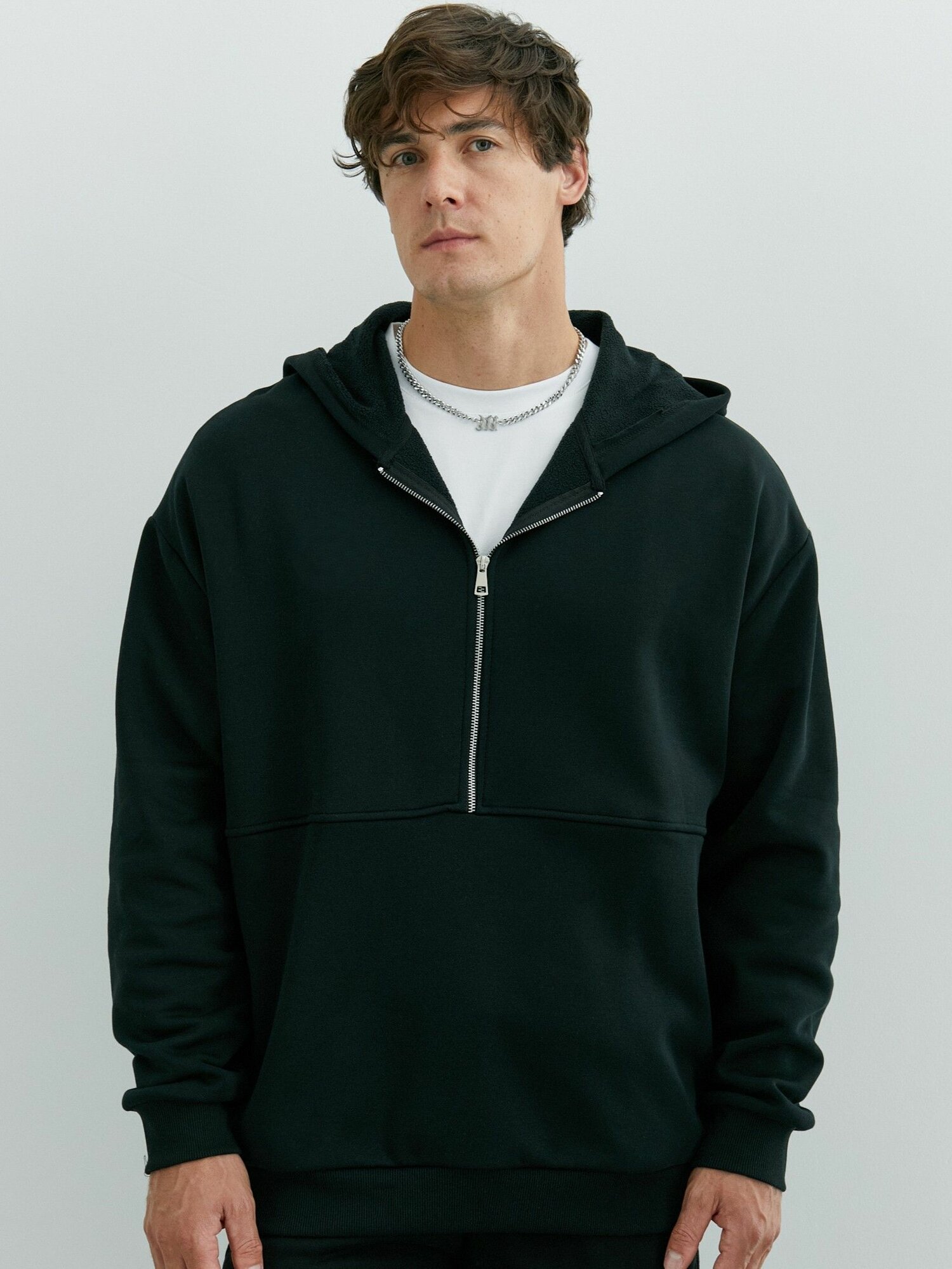 Толстовка спортивная TRUE BALANCE размер M  черный Черный