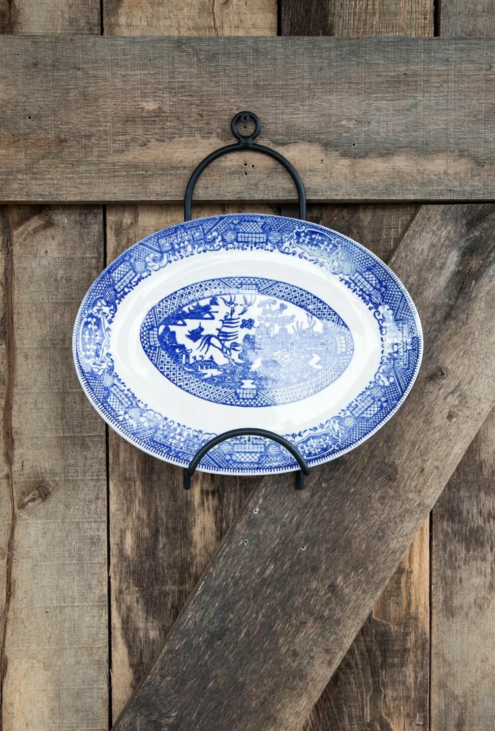 Настенный держатель тарелки