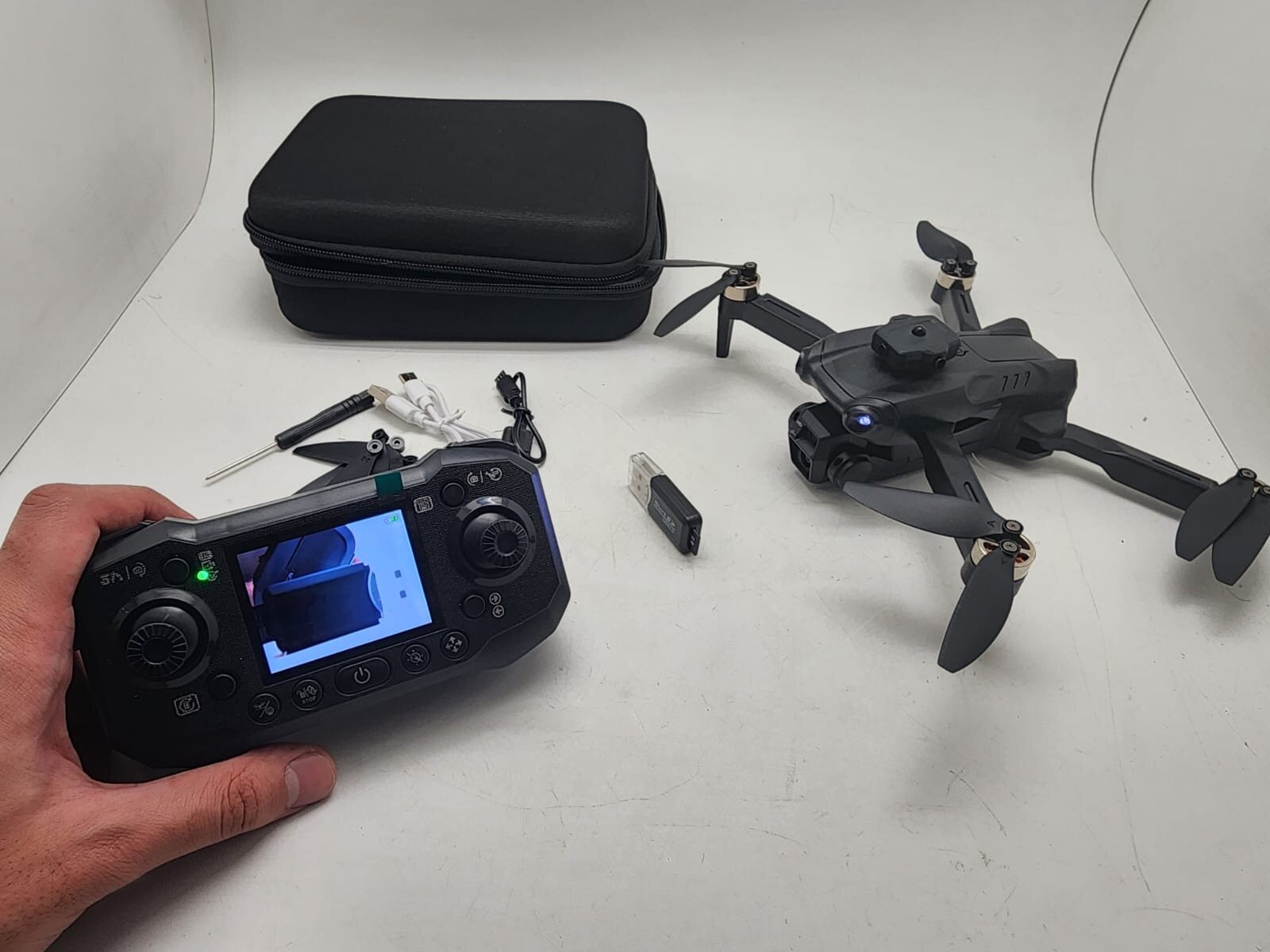 Мощный дрон квадропоптер LF636 с GPS  1-осевой карданной камерой 4K HD- ESC дальностью 500 метров и функцией обхода препятствий