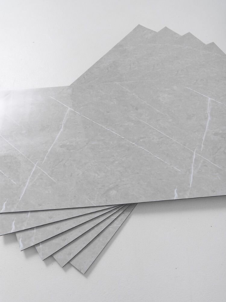 Самоклеящиеся панели для стен и потолка 30х60 ПВХ "Серый мрамор" 18 шт. — фото 1