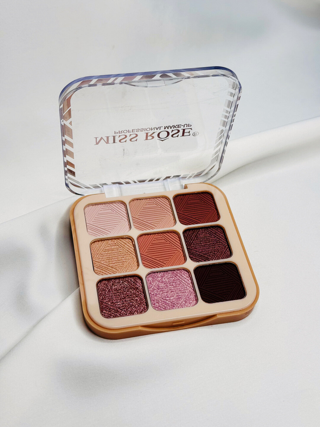 MISS ROSE палетка теней для глаз, 9 оттенков — фото 1