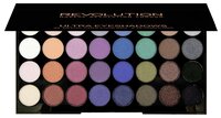 REVOLUTION Палетка теней Ultra 32 Eyeshadow Palette Flawless 2