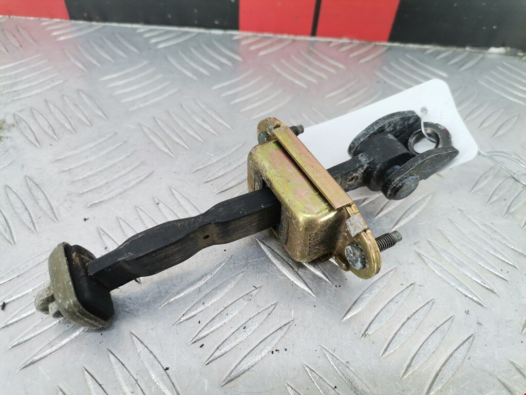 Ограничитель открывания двери задней Ford Mondeo 3 4736917 арт. 1818256