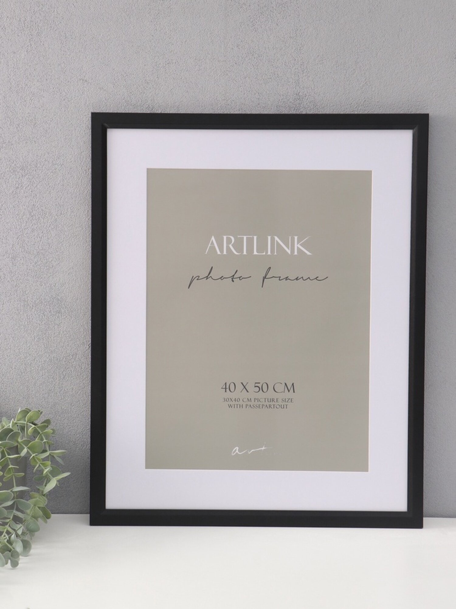 Фоторамка для фото 40×50 см с паспарту (30×40 см) Anna МДФ чёрный (пластиковый экран)