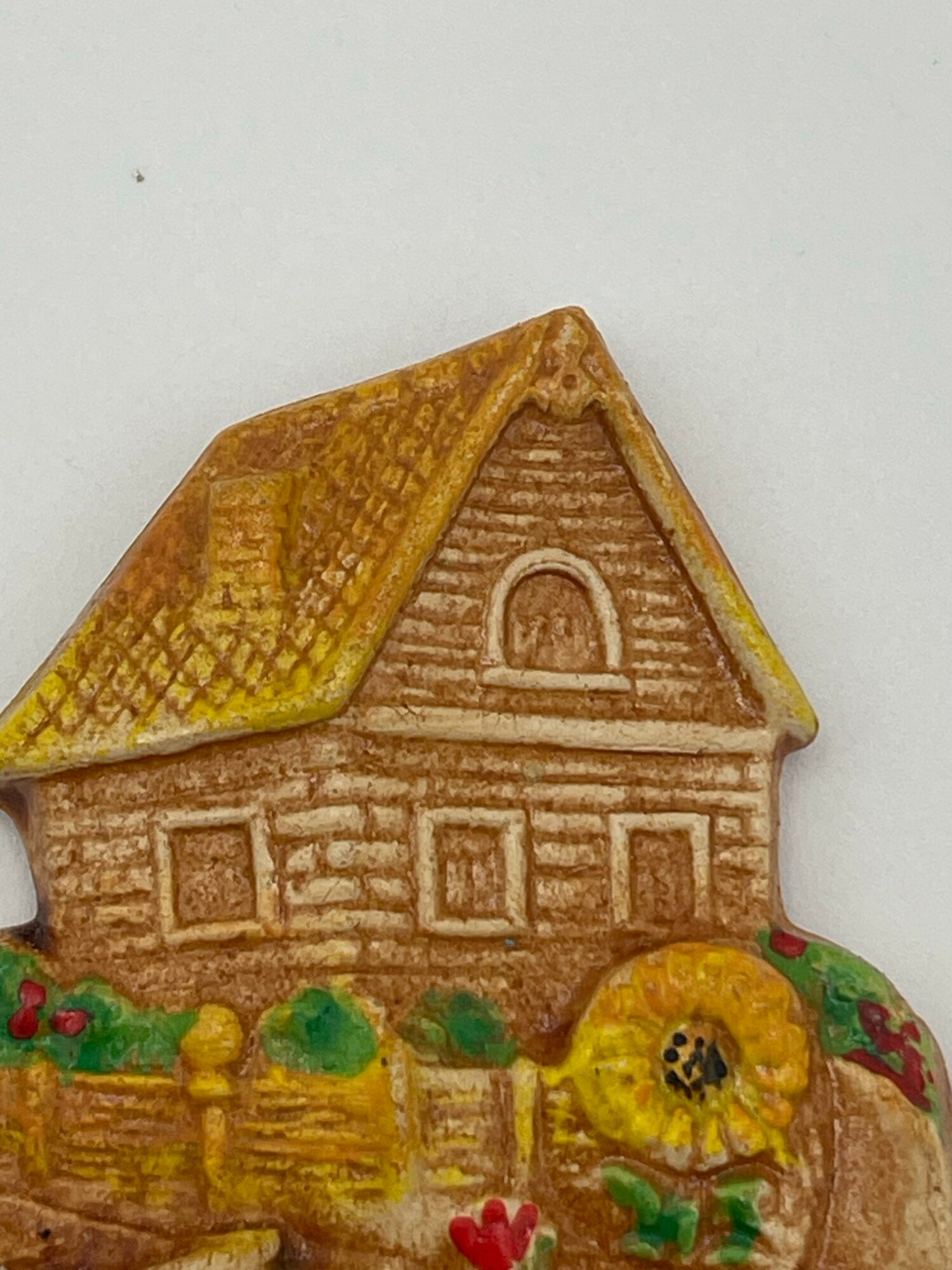 Сувенир "Магнит Таганрог - домик" керамика ручной работы цветной — фото 1