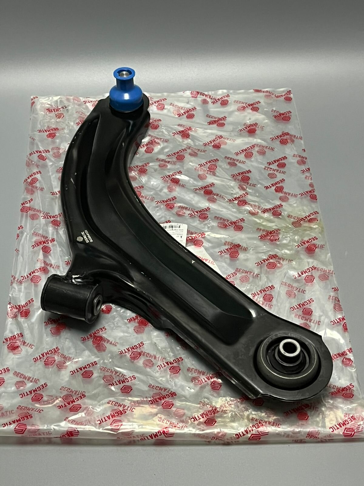 Рычаг правый Nissan Note E11 (2005-2012 г. в.) Nissan Micra K12 (2002-2010 г. в.)