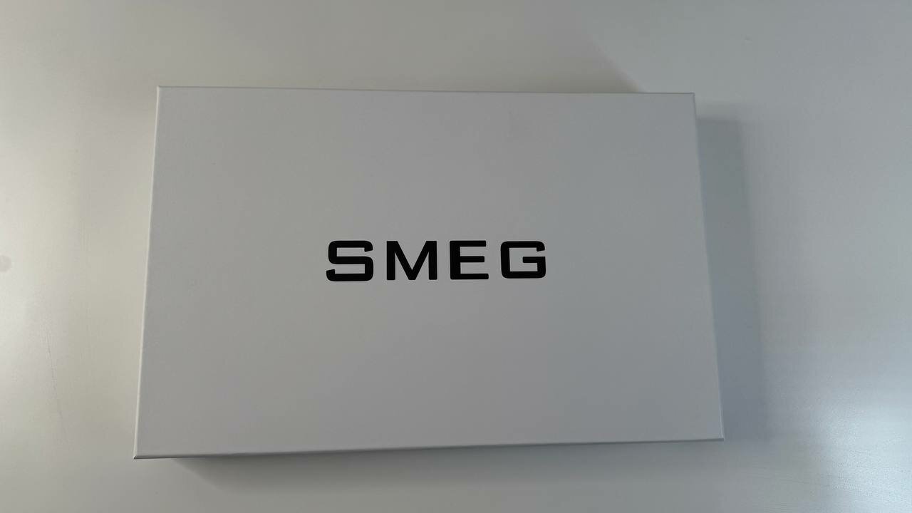 Комплект столовых приборов, SMEG, 24 предмета на 6 персон, в подарочной упаковке