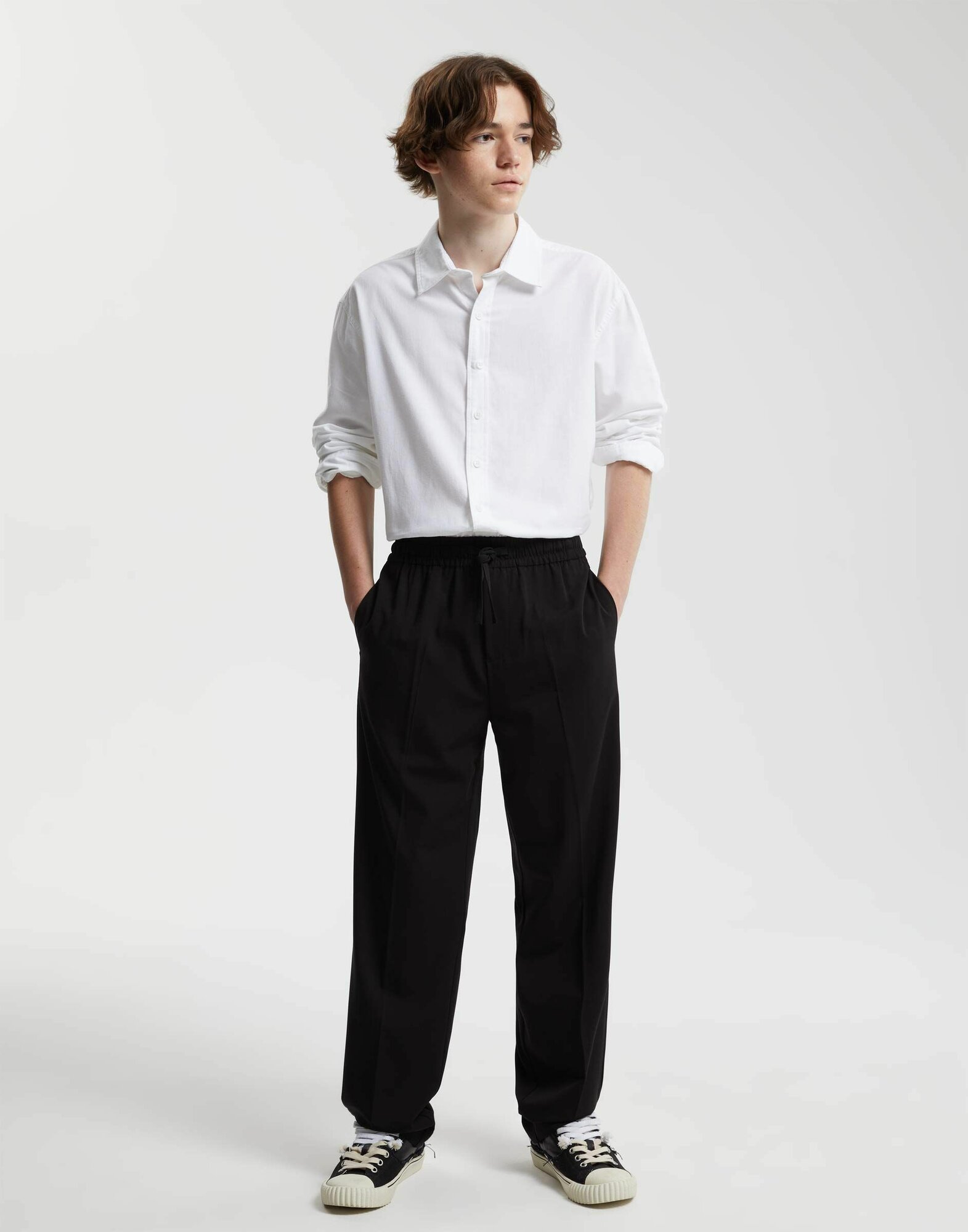 Брюки спортивные Gloria Jeans Школьная коллекция, размер 13-14л/164 (40), черный