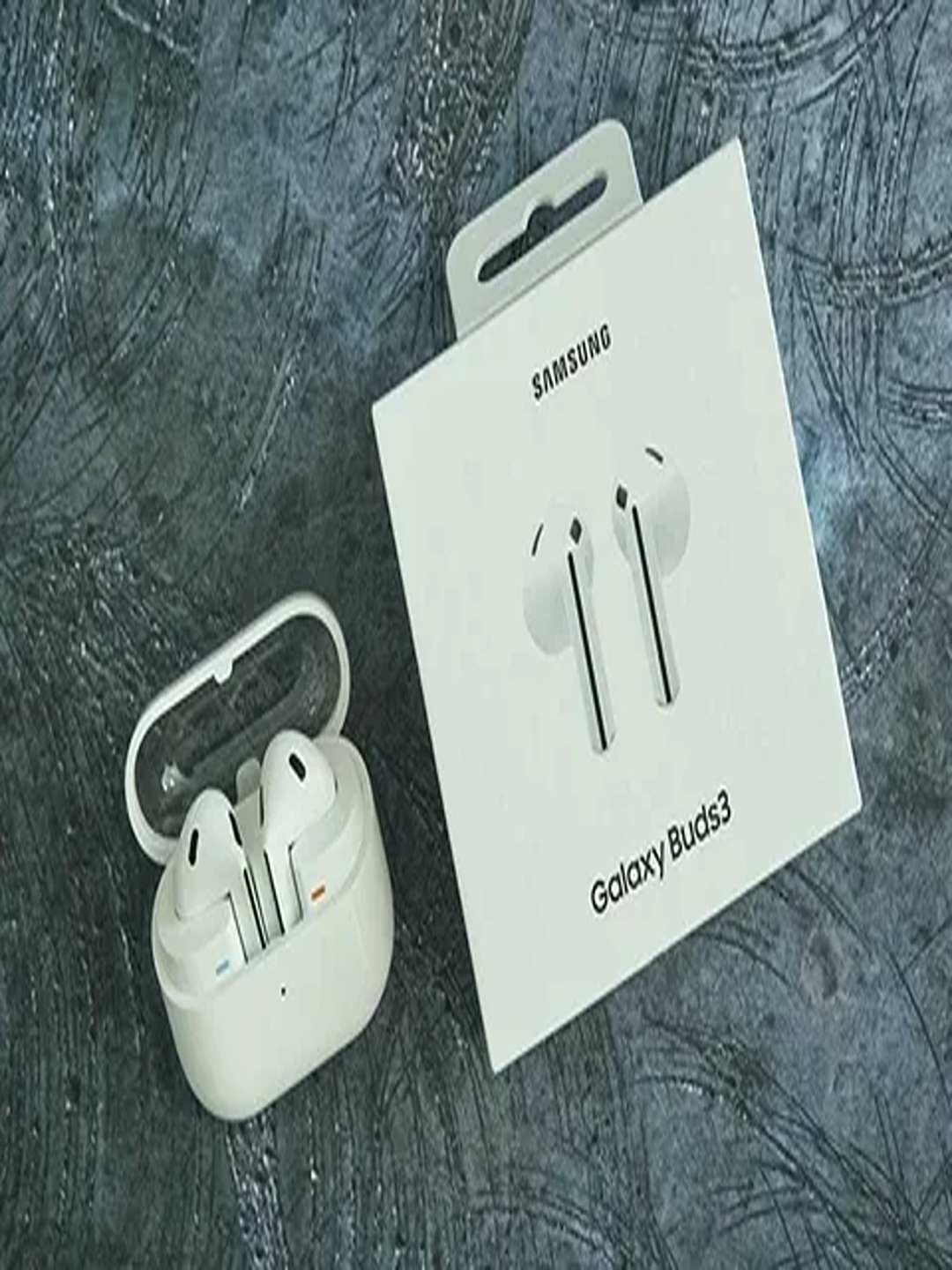 Беспроводные наушники Samsung Galaxy Buds 3 , белого цвета .