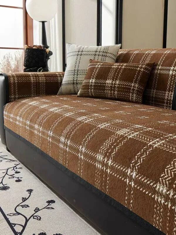 Чехол на мебель для дивана 160 см х 110см