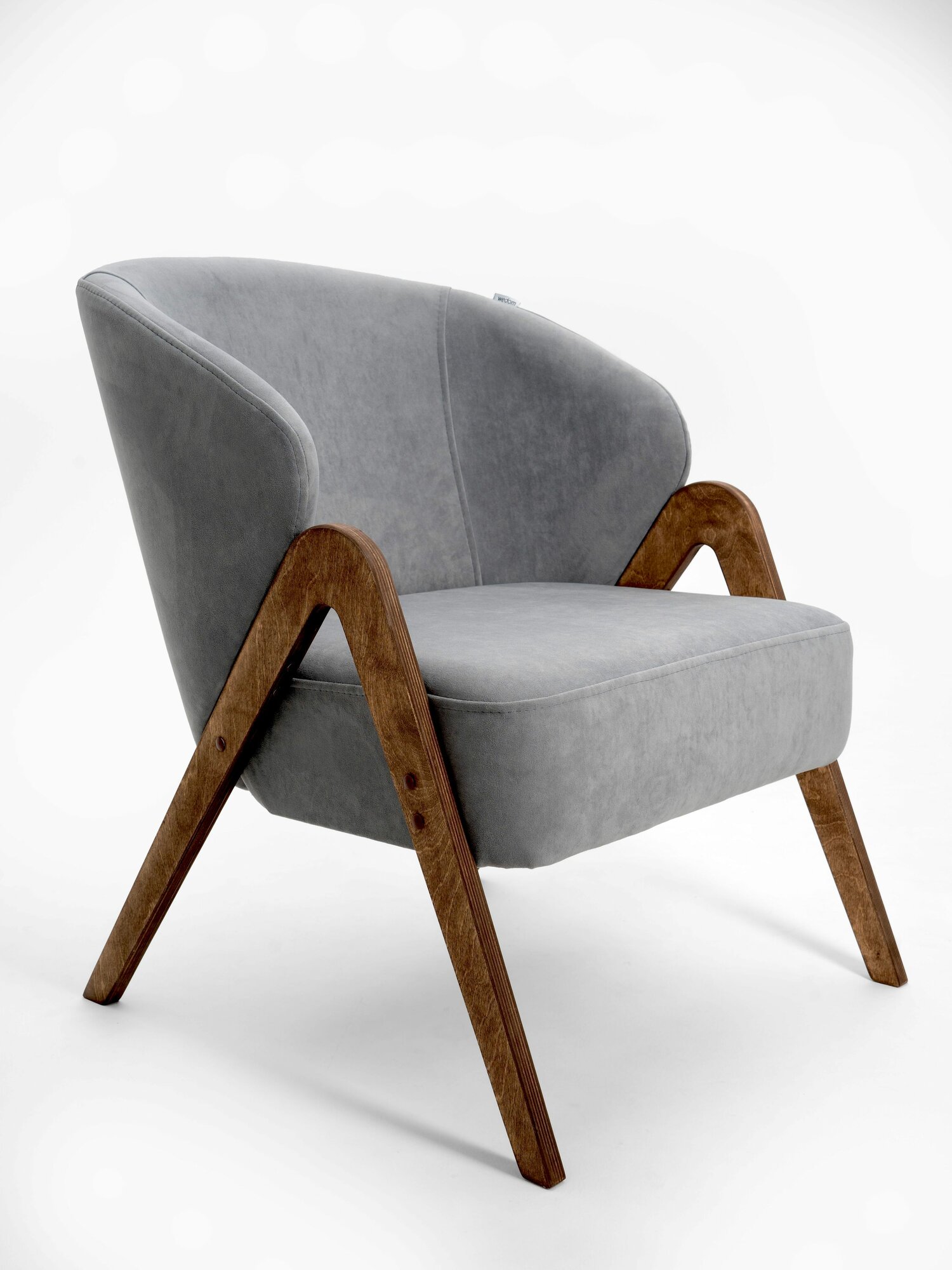 Кресло деревянное