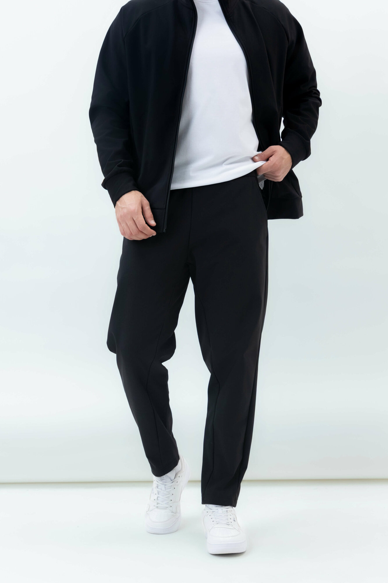 Брюки спортивные