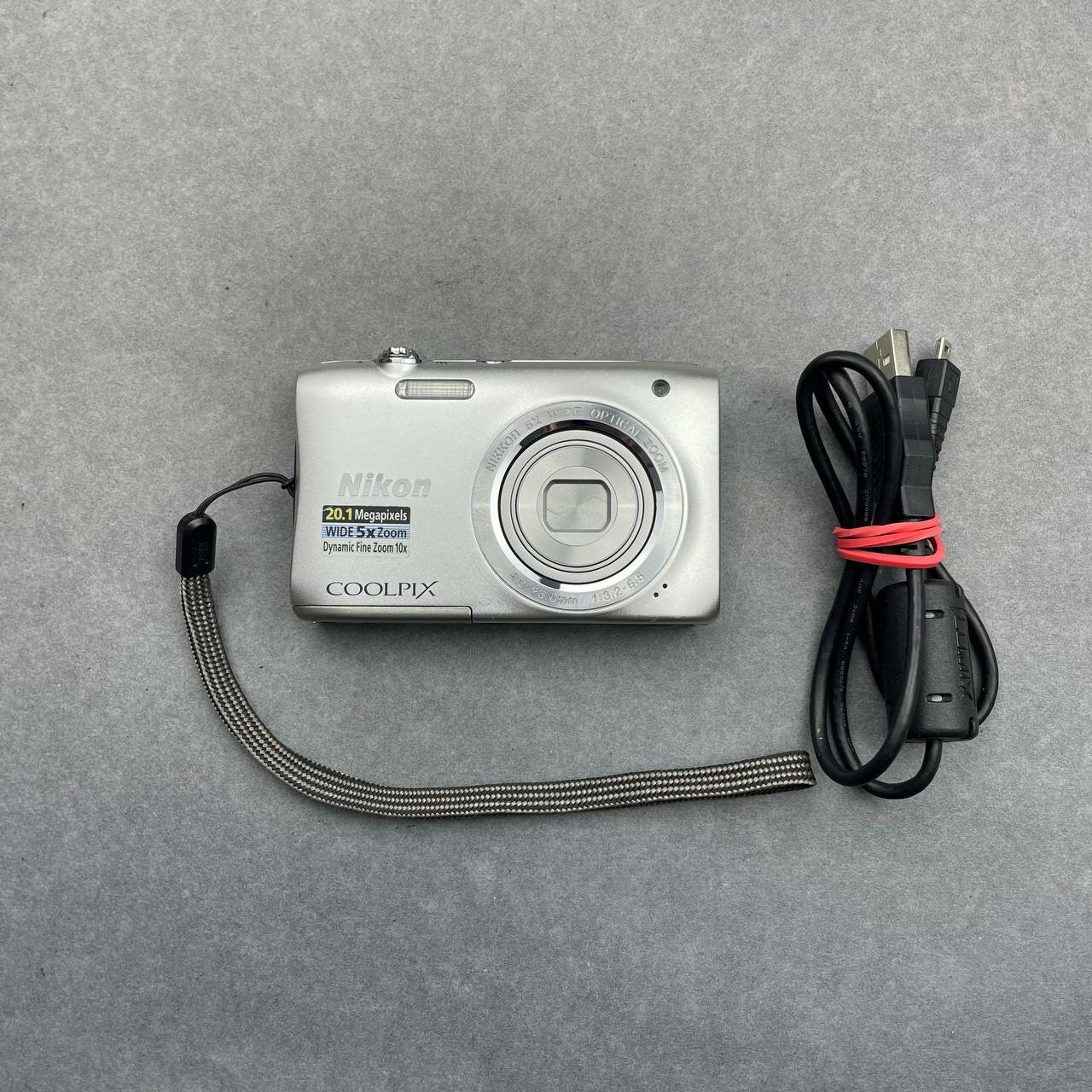 Цифровой компактный фотоаппарат Nikon Coolpix S2900 20.1 МП, белый