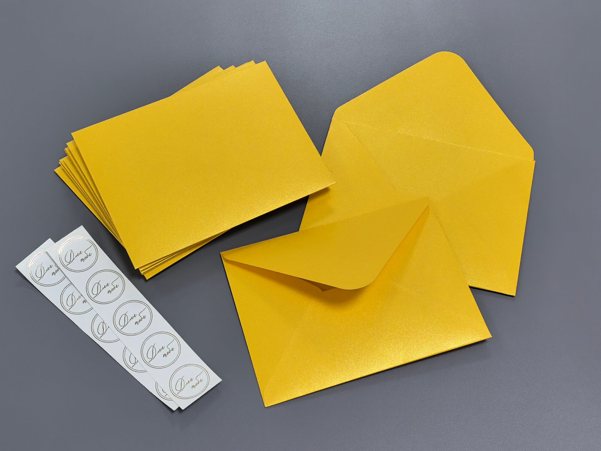 Набор конвертов, 10 шт, золотой, с треугольным клапаном, с наклейкой "Для тебя", 120x160 мм