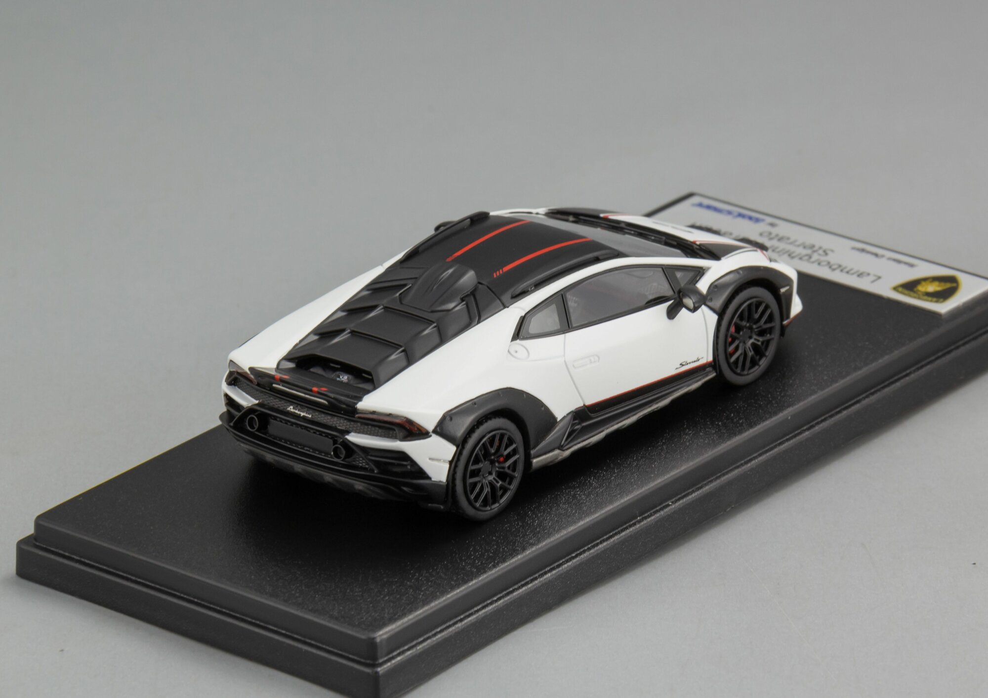 Масштабная модель Lamborghini Huracan Sterrato — фото 1