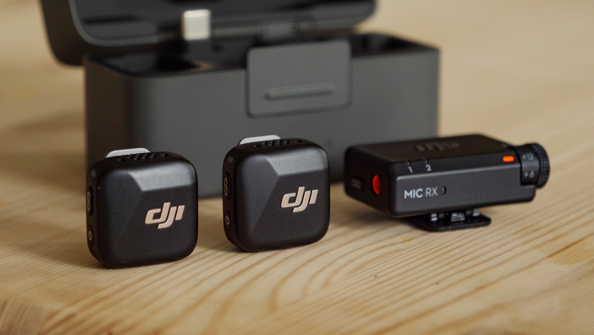 Беспроводной микрофон DJI Mic Mini, для смартфона, экшн-камеры, с кейсом