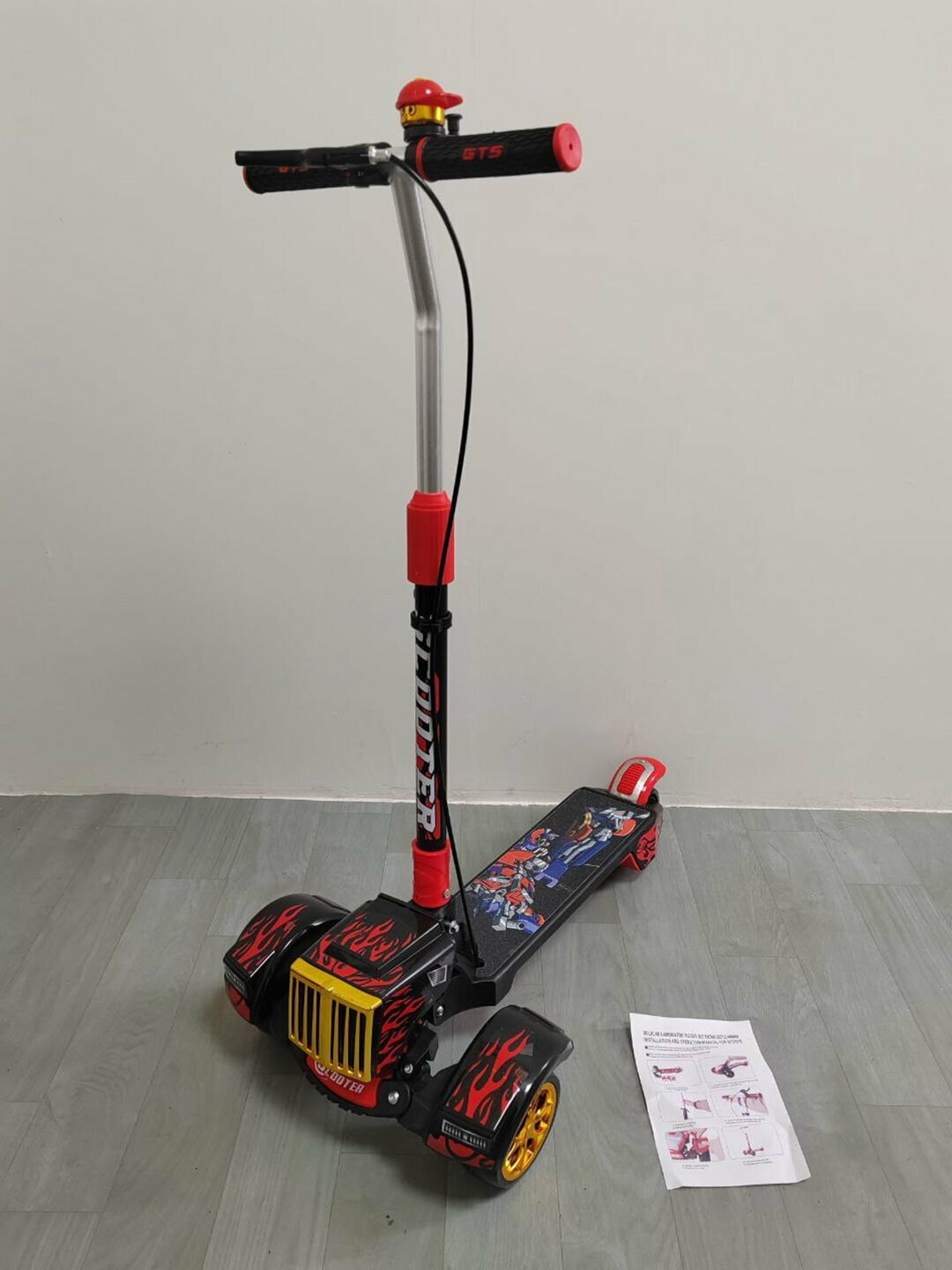 Детский самокат "Трансформер" , 3 колеса, LED-подсветка, черный принт, алюминиевый сплав — фото 1