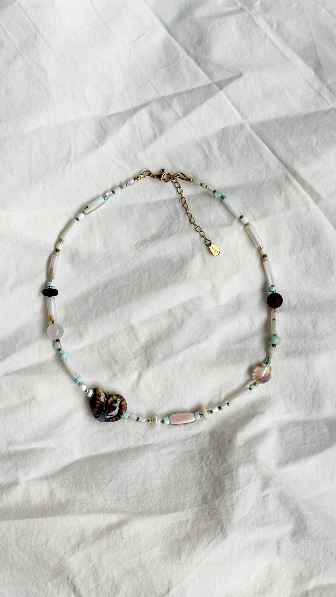 Колье Mami, жемчуг пресноводный, перламутр, бисер, розовый кварц, керамика, дерево, длина 36 см, бежевый, коричневый