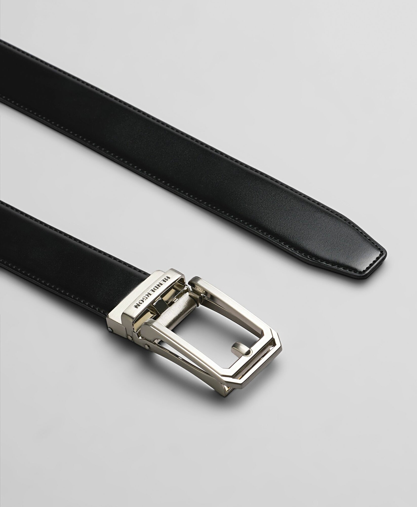 Ремень HENDERSON для мужчин, размер 125, черный — фото 1