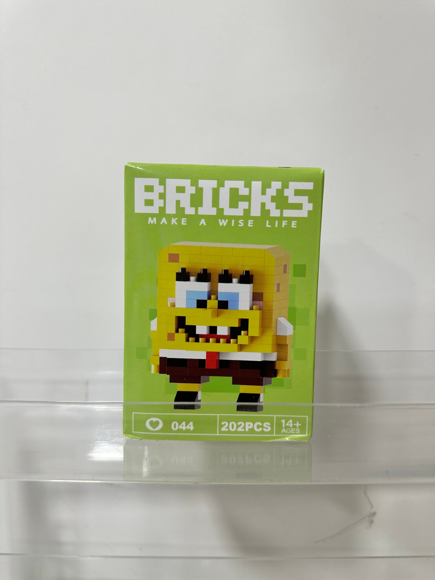 Мини-нано-конструктор в стиле персонажей Disney bricks Брикс . Развивает внимание, мелкую моторику и воображение.